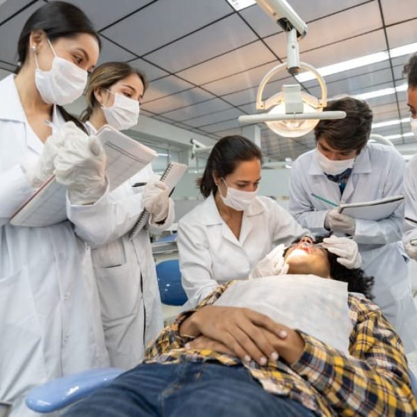 duracao-estagio-em-odontologia
